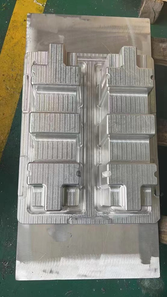 Reinforced pulp mold